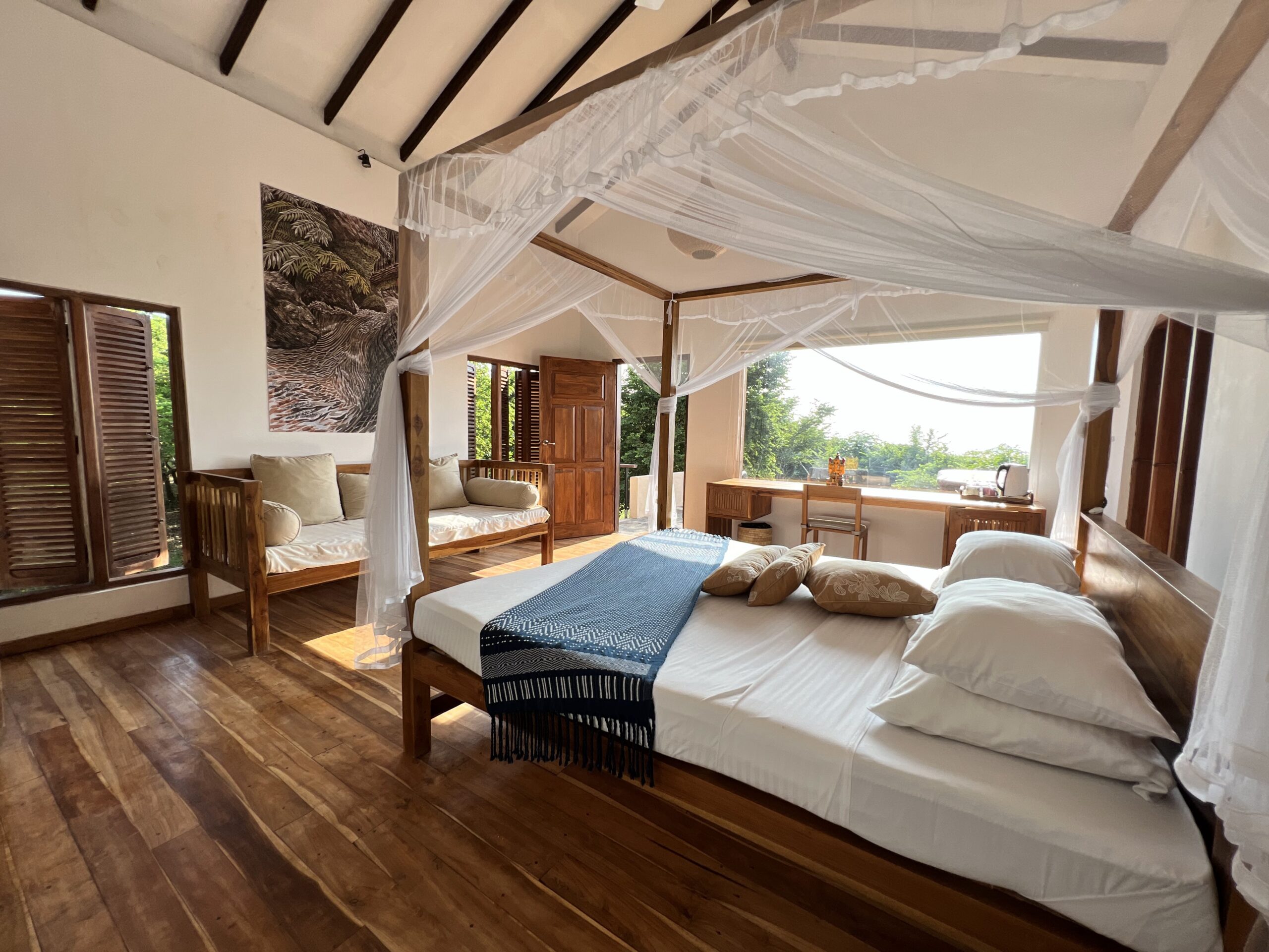 plunge pool suite scaled